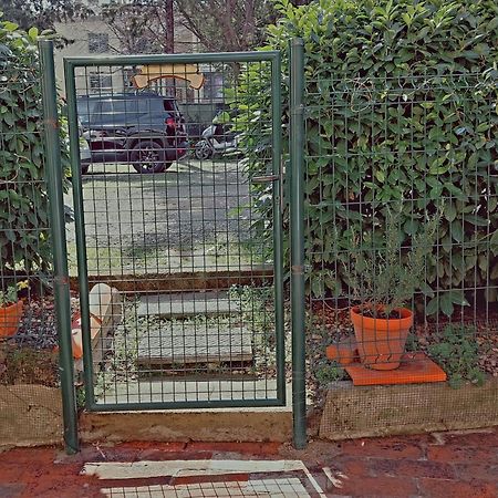 Ferienwohnung La Piccola Oasi Con Parcheggio Florenz Exterior foto