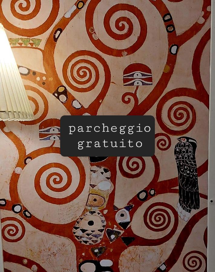 Ferienwohnung La Piccola Oasi Con Parcheggio Florenz Exterior foto